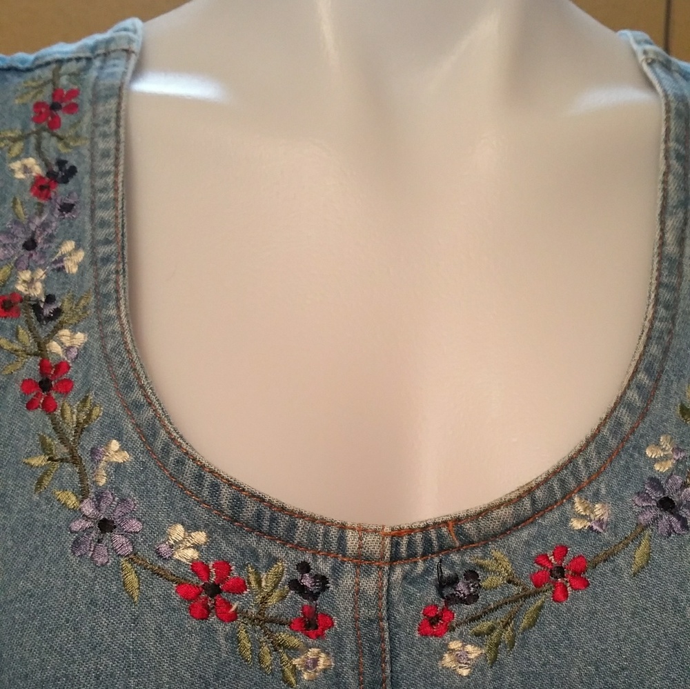 A Vintage Jane Ashley Denim Sleeveless dress.
